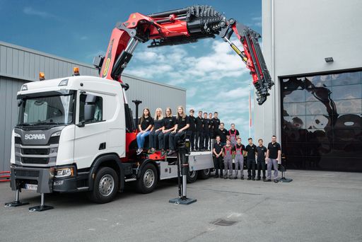 Gruppenbild Lehrlinge PALFINGER