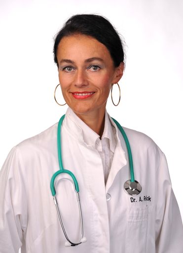 Portrait Dr. Angelika Reitböck