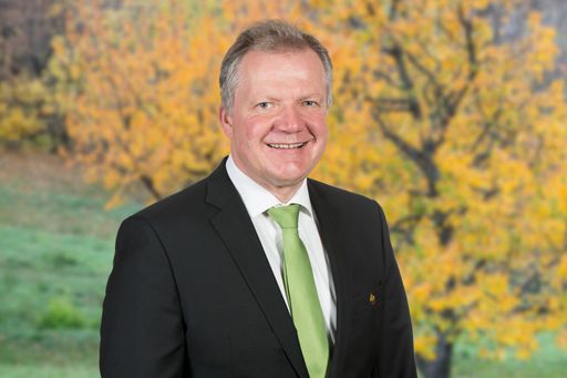 Vorschau Bild von Roland Hirtenfelder ist Gastgeber des neuen
WALDNESS.Partners, Krainerhütte im Wienerwald