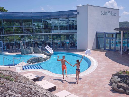 Vorschau Bild von Teststraße vor dem Thermenresort Loipersdorf