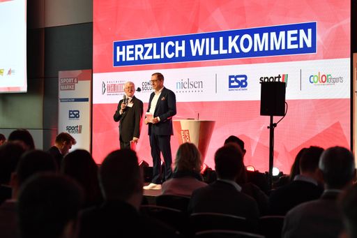 50 Speaker werden zum sportlichen Wissensaustausch im Hilton
Vienna Danube Waterfront erwartet. Die Teilnahme ist live vor Ort
und via Stream möglich. / Weiterer Text über ots und
www.presseportal.ch/de/nr/100063300 / Die Verwendung dieses Bildes
ist für redaktionelle Zwecke honorarfrei. Veröffentlichung bitte
unter Quellenangabe: "obs/ESB Marketing Netzwerk"