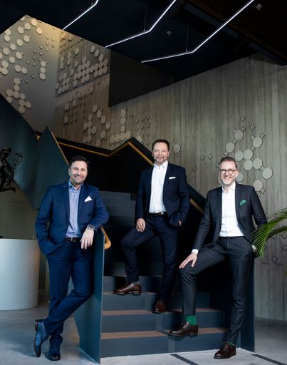 Gesamtvorstand der Merkur Versicherung: Helmut Schleich,
Christian Kladiva, Info Hofmann (v.l.)