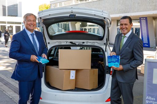 Wirtschaftskammer Wien-Präsident Walter Ruck und
Wirtschaftsstadtrat Peter Hanke - über 1 Million Test-Kits an
Unternehmen verteilt