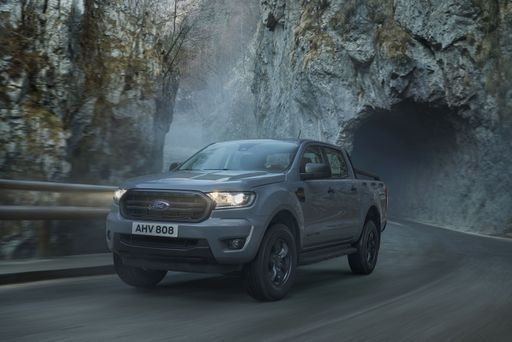 Der Ranger Wolftrak ist als robuster Pick-up für Kunden
ausgelegt, die souveräne Offroad-Performance wünschen, ohne dafür
Kompromisse beim Komfort oder der Attraktivität ihres Fahrzeugs
eingehen wollen. Ford geht davon aus, dass der Ranger Wolftrak außer
Privatkunden vor allem Nutzer in Land- und Forstwirtschaft sowie in
Outdoor-orientierten Geschäftszweigen anspricht. / Weiterer Text
über ots und www.presseportal.de/nr/143363 / Die Verwendung dieses
Bildes ist für redaktionelle Zwecke unter Beachtung ggf. genannter
Nutzungsbedingungen honorarfrei. Veröffentlichung bitte mit
Bildrechte-Hinweis.