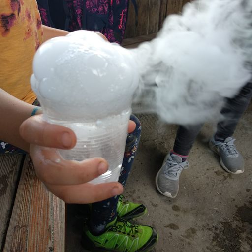 Vorschau Bild von ©SciencePool_SummerScience_KinderUni_ForschenmitTrockeneis