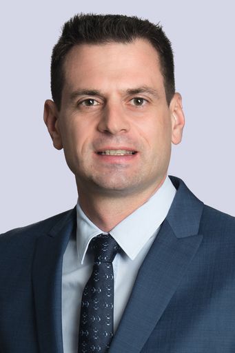  MMag. Dr. Stefan Piringer