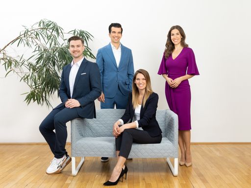 Teamfoto News Business, Account & Customer Care
Management