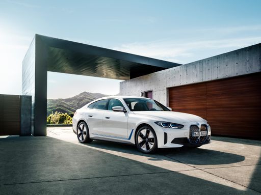 Fabian Kirchbauer Photography .BMW i4