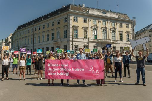  Bundesjugendvertretung: Seit 20 Jahren laute Stimme
für 3 Millionen Kinder und Jugendliche!