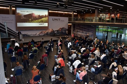 Erstmals seit über einem Jahr findet an der Tiroler
Privatuniversität UMIT TIROL wieder ein Infonachmittag am Uni-Campus
statt.