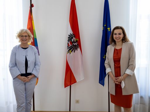 Die deutsche Justizministerin Christine Lambrecht und die
österreichische Justizministerin Alma Zadić.