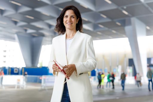  Susanne Baumann-Söllner, Direktorin des Austria
Center Vienna vor der Impfstraße