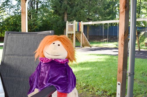 Vorschau Bild von Das Frauenhaus wird für einige Wochen zum neuen
„Zuhause“ für die gewaltbetroffenen Frauen und ihre Kinder. Frauen
und Kinder sollen sich hier wohlfühlen und erstmal zur Ruhe kommen.