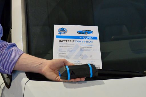 Vorschau Bild von AVILOO Batteriediagnose für E-Autos auch über
Birner KFZ- und Industriebedarf erhältlich