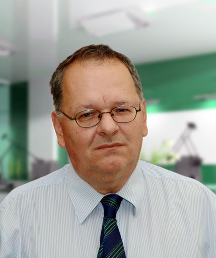  Prof. Dr. Mag. Klaus Vögl zeigt im Online-Workshop der ESB
Academy Möglichkeiten und Restriktionen für EventmanagerInnen
praxisnah auf.