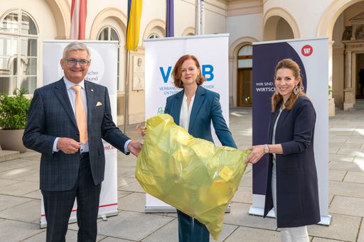 Vorschau Bild von Gemeindebund, Wirtschaftsbund und der Verband
Österreichischer Entsorgungsbetriebe fordern erstmals in einer
gemeinsamen Stellungnahme die österreichweite Vereinheitlichung
aller Sammelsysteme für Leicht- und Metallverpackungen.