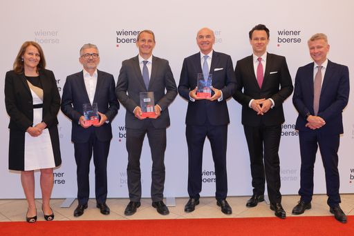 Vorschau Bild von Wiener Börse Preis 2021: alle Preisträger des
Journalistenpreises, von links nach rechts: Andrea Herrmann (Wiener
Börse AG), Herbert Eibensteiner (voestalpine AG), Stefan Dörfler
(Erste Group Bank AG), Peter Kollmann (Verbund AG), Christoph
Boschan (Wiener Börse AG), Wolfgang Nedomansky (APA-Finance)
