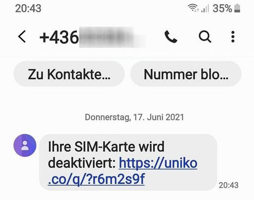 Beim ersten Angriff empfängt man eine Textnachricht
mit den Hinweisen „Neue Voicemail“ oder „Ihre SIM-Karte wird
deaktiviert“, gefolgt von einem Link.