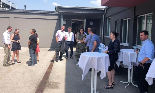 Vorschau Bild von Welcome zum Spatenstich in der "glühenden" Hitze
von Strebersdorf, Wien.