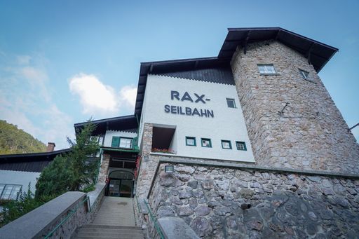 Vorschau Bild von BILD zu OTS - Kleines Jubiläum, große Wirkung: Die
erste Personen-Seilschwebebahn Österreichs feiert Geburtstag