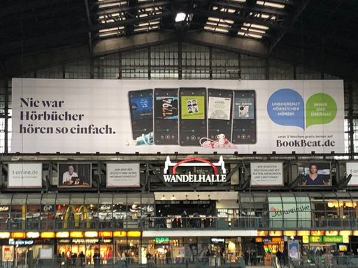 Hörbuch-Streaming: BookBeat Gruppe meldet 500.000 zahlende Nutzer
/ Hamburg Hauptbahnhof / Weiterer Text über ots und
www.presseportal.de/nr/133196 / Die Verwendung dieses Bildes ist für
redaktionelle Zwecke unter Beachtung ggf. genannter
Nutzungsbedingungen honorarfrei. Veröffentlichung bitte mit
Bildrechte-Hinweis.