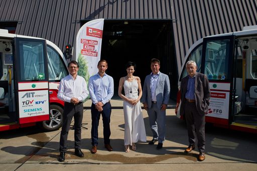 https://www.apa-fotoservice.at/galerie/25744 Gemeinsam
präsentierten die Projektpartner die Ergebnisse des
Forschungsprojekts "auto.Bus Seestadt".