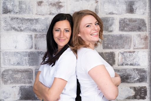 Vorschau Bild von Birgit Machtinger und Catharina Flieger mit ihrem
Herzensprojekt „feel again“.