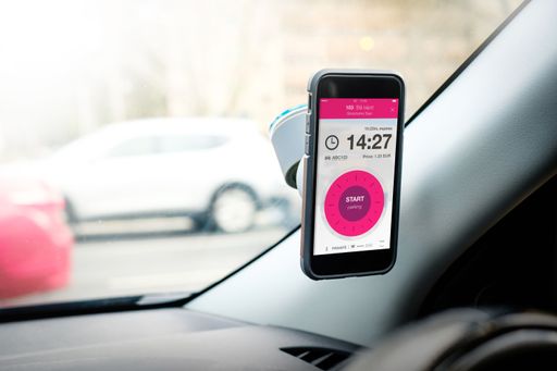 Mit der Park-App EasyPark wird der Urlaub mit dem
eigenen PKW einfach entspannt