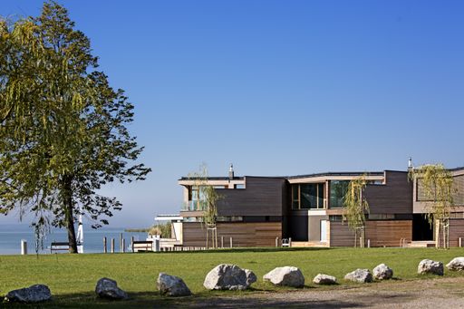 Von der UNESCO genehmigt: Am Hafen direkt am
Seeufer des Neusiedler Sees.