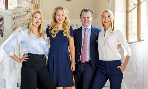 von links: Gesellschafter*innen Victoria, Katharina, Charles und
Sarah von Faber-Castell (9. Generation) / Weiterer Text über ots und
www.presseportal.de/nr/43147 / Die Verwendung dieses Bildes ist für
redaktionelle Zwecke unter Beachtung ggf. genannter
Nutzungsbedingungen honorarfrei. Veröffentlichung bitte mit
Bildrechte-Hinweis.