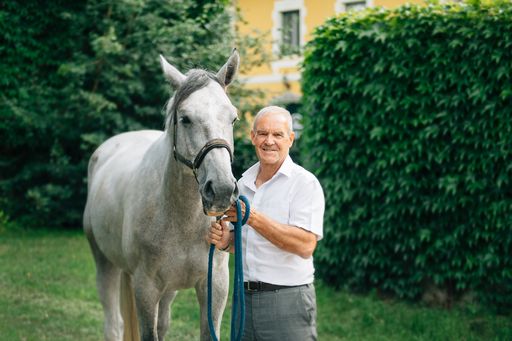  Roland Fischer ist seit Jahrzehnten eng mit dem
Pferdesport verbunden und möchte Präsident des Oberösterreichischen
Pferdesportverbandes (OÖPS) werden