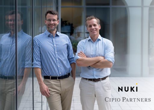 Vorschau Bild von Alexander Brand (Cipio) und Martin Pansy (Nuki Home
Solutions) mit Firmenlogos