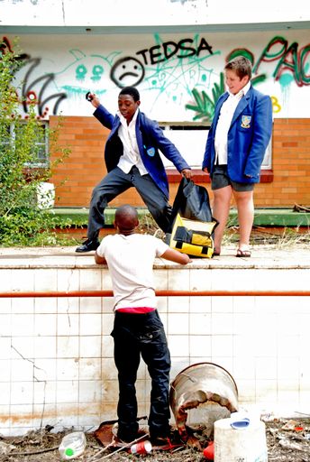 Südafrikanische Serie "Hopeville" ab 17. September in der
ARTE-Mediathek (bis 9. September 2022) / Weiterer Text über ots und
www.presseportal.de/nr/9021 / Die Verwendung dieses Bildes ist für
redaktionelle Zwecke unter Beachtung ggf. genannter
Nutzungsbedingungen honorarfrei. Veröffentlichung bitte mit
Bildrechte-Hinweis.