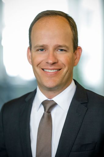 Dr. Kaspar Hartmann, Vorstand Schaden-Unfall bei Helvetia
Österreich