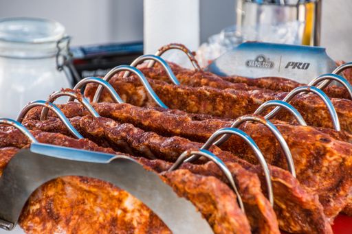 Vorschau Bild von Ein Pflichttermin für alle Grillfreunde: das 2.
Puntigamer Grill- und BBQ Festival mit Staatsmeisterschaft im
Grillen von 3. - 4. September 2021.