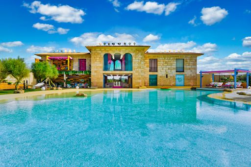 Love Island Villa Sommer 2021 / Weiterer Text über ots und
www.presseportal.de/nr/6605 / "Love Island - Heiße Flirts und wahre
Liebe": / Neue Villa, neues Liebesglück! / Die Verwendung dieses
Bildes ist für redaktionelle Zwecke unter Beachtung ggf. genannter
Nutzungsbedingungen honorarfrei. Veröffentlichung bitte mit
Bildrechte-Hinweis.