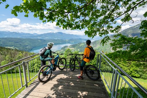 Mit dem E--Bike zu den schönsten Logenplätzen rund
um den Millstätter See