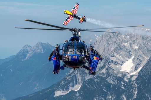 Vorschau Bild von „Red Bull Aerobatic Triple“