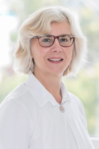 Prim. Dr. Athe Grafinger - COVID Beauftragte
Göttlicher Heiland Krankenhaus