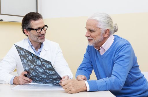  Priv.-Doz. Dr. Markus Margreiter, Experte für
Urologie und Männergesundheit, führt am Prostata-Zentrum der
Privatklinik Confraternität seit kurzem die ersten Eingriffe mit
iTind in Österreich durch.