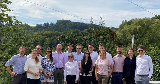  Allein in diesem Jahr wurde mit Nicolas Weiss,
Reinhard Steyer, Mischa Baric und Tobias Memminger das
österreichische Team, sowie mit Alexandra Gacevicova und Kristina
Hajnikova das slowakische Team um insgesamt 6 Personen erweitert.