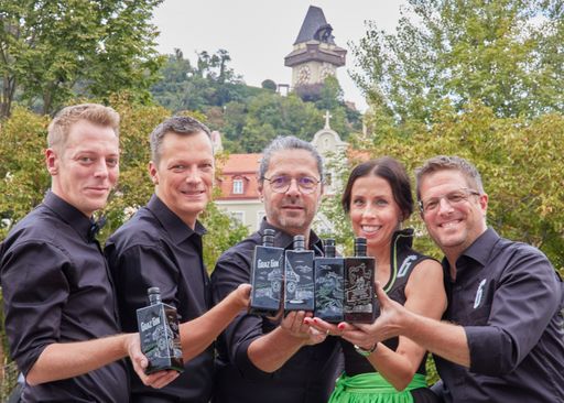 Die Protagonisten von "Home of Spirits" (v.l.n.r):
Thomas Wohlmuth, Herbert Traumüller, Wolfgang Thomann, Yvonne
Jaworski und Bernd Brünner