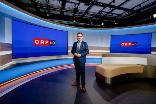 Vorschau Bild von Robert Ziegler im NÖ heute Studio - Totale