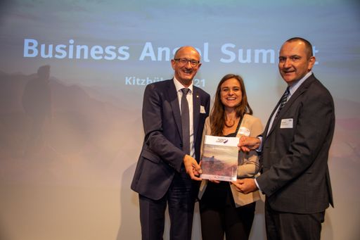 Tirols Wirtschaftslandesrat Anton Mattle (li), Lisa
Spöck (Standortagentur Tirol) und Kurt Leutgeb (Geschäftsfeldleiter
Garantien/Eigenkapital Austria Wirtschaftsservice GmbH, re.) beim
Business Angel Summit 2021.