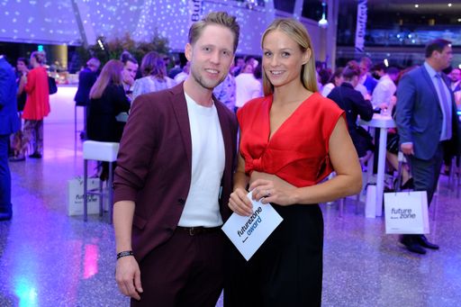 Vorschau Bild von Markus Freistätter und Mirjam Weichselbraun beim
futurezone Award
