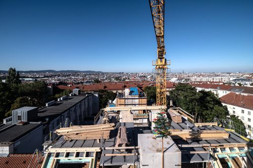 Vorschau Bild von Die Bauarbeiten für das Wohnprojekt laufen auf
Hochtouren.