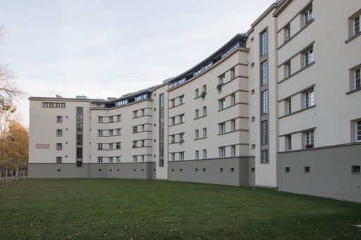  Lobende Erwähnung beim EAE-Award, der europäische
Preis für energieeffiziente Gebäude: Goethehof in Wien; Foto: GSD
