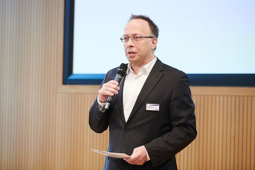  ISPA Präsident Harald Kapper begrüßt die Gäste beim diesjährigen
Internet Summit Austria 2021