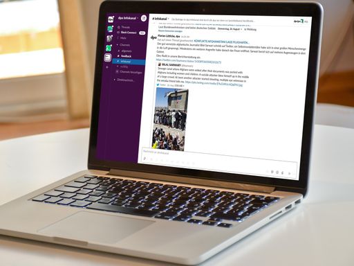 Die Vereinigung Europäischer Nachrichtenagenturen EANA zeichnet
das Infokanal-Team und die stellvertretende Chefredakteurin der
Deutschen Presse-Agentur, Antje Homburger, mit dem "Maxim Minchev
Award for News Agency Quality 2021" aus. / Weiterer Text über ots
und www.presseportal.de/nr/8218 / Die Verwendung dieses Bildes ist
für redaktionelle Zwecke unter Beachtung ggf. genannter
Nutzungsbedingungen honorarfrei. Veröffentlichung bitte mit
Bildrechte-Hinweis.