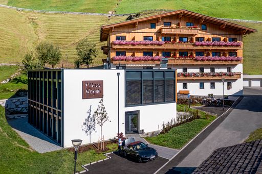  FoKus N'Cyan, 4*Hotel,
Forschungs-&Kommunikationszentrum in St. Jakob i.D.